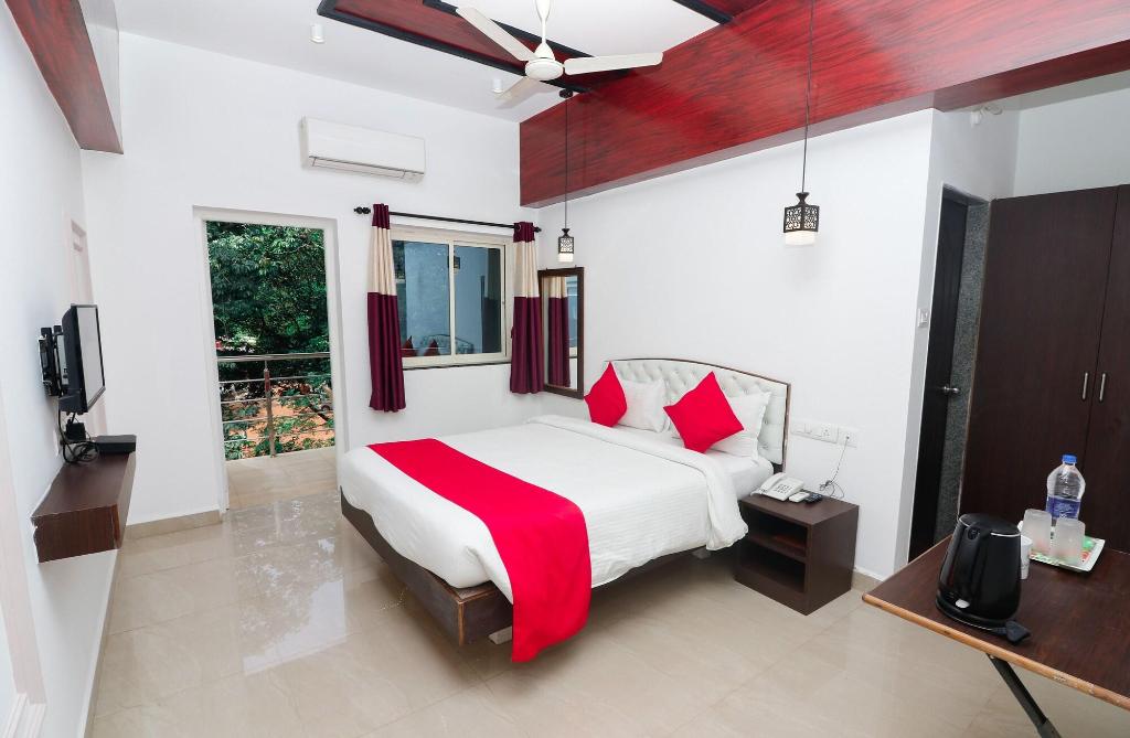 Swarnam Hotel