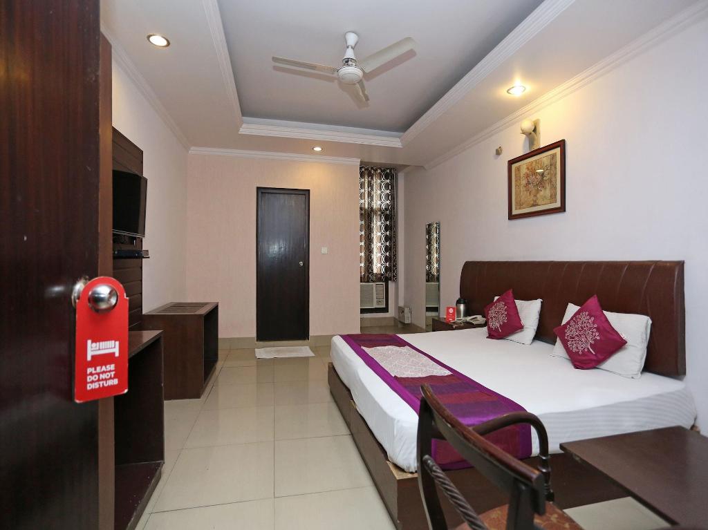 3697 Hotel Rivieraa