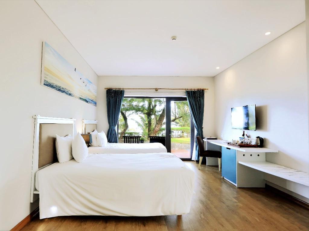 Sandy Beach Non Nuoc Resort