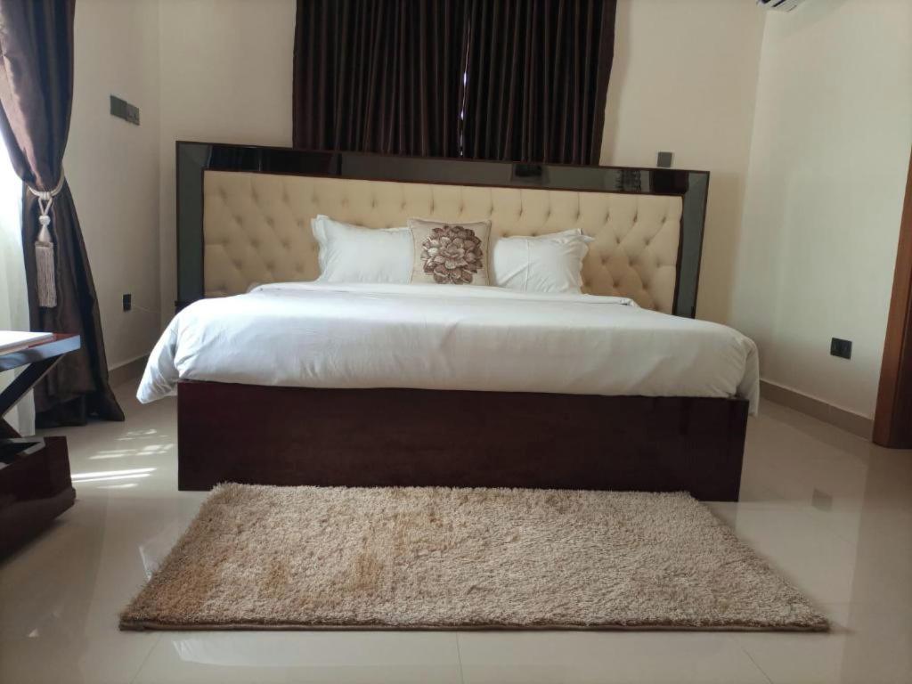 Double D Luxury Apartments