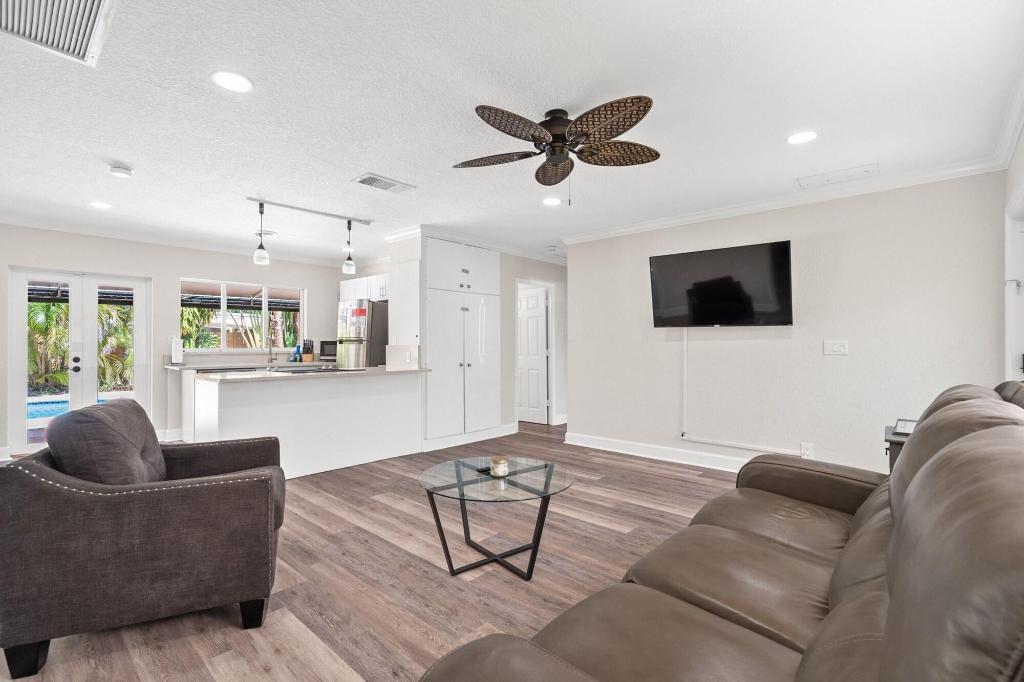 Will S Off Wilton Drive Pool Villa By Opus