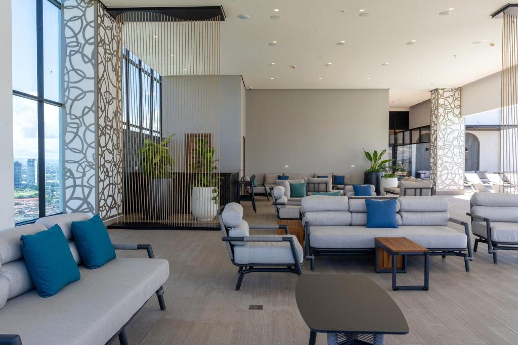 Arcadia Condo Suites