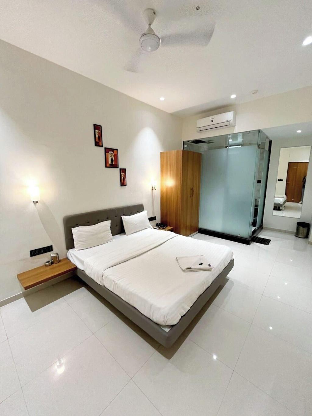 Hotel Gold Palace Inn