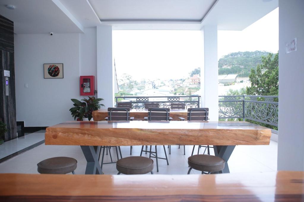 Ya N Lam House