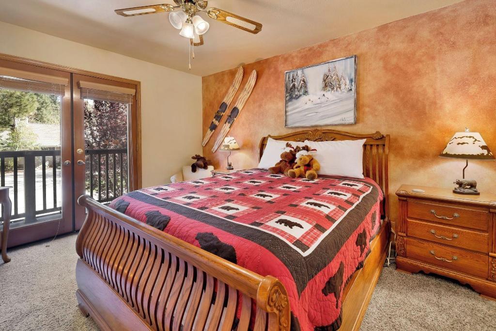 Moose Manor 2012