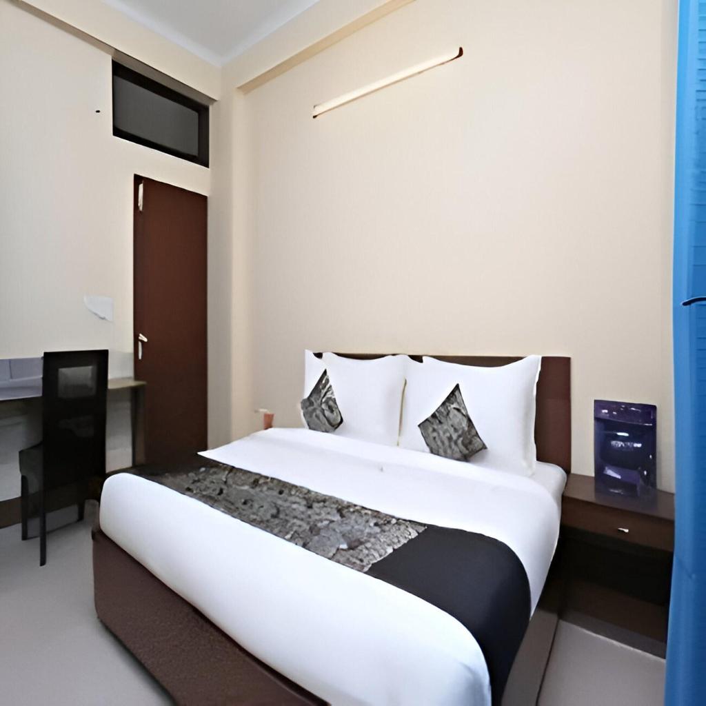 Bramharaj By Glitz Hotels