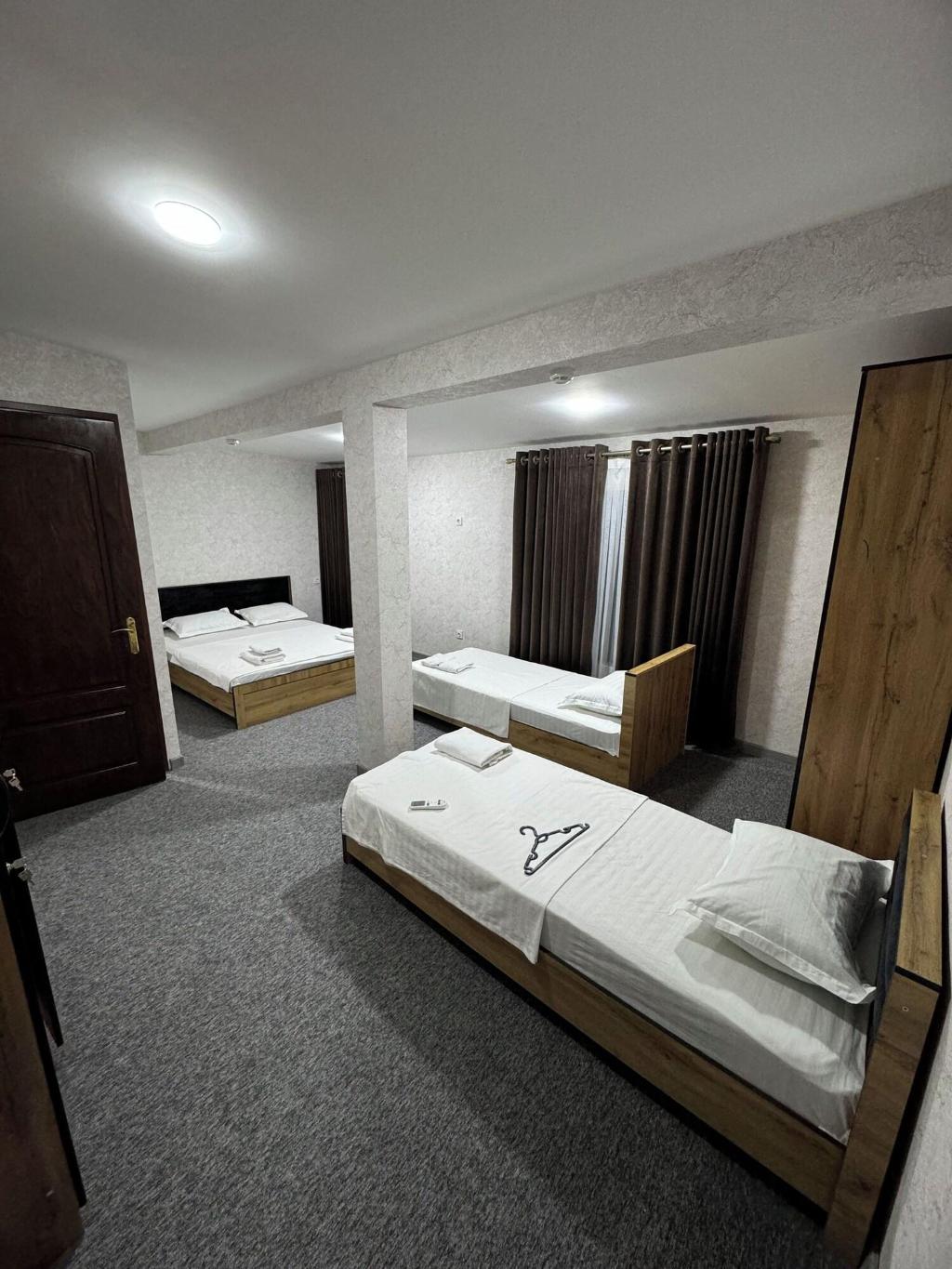 White House Hotel
