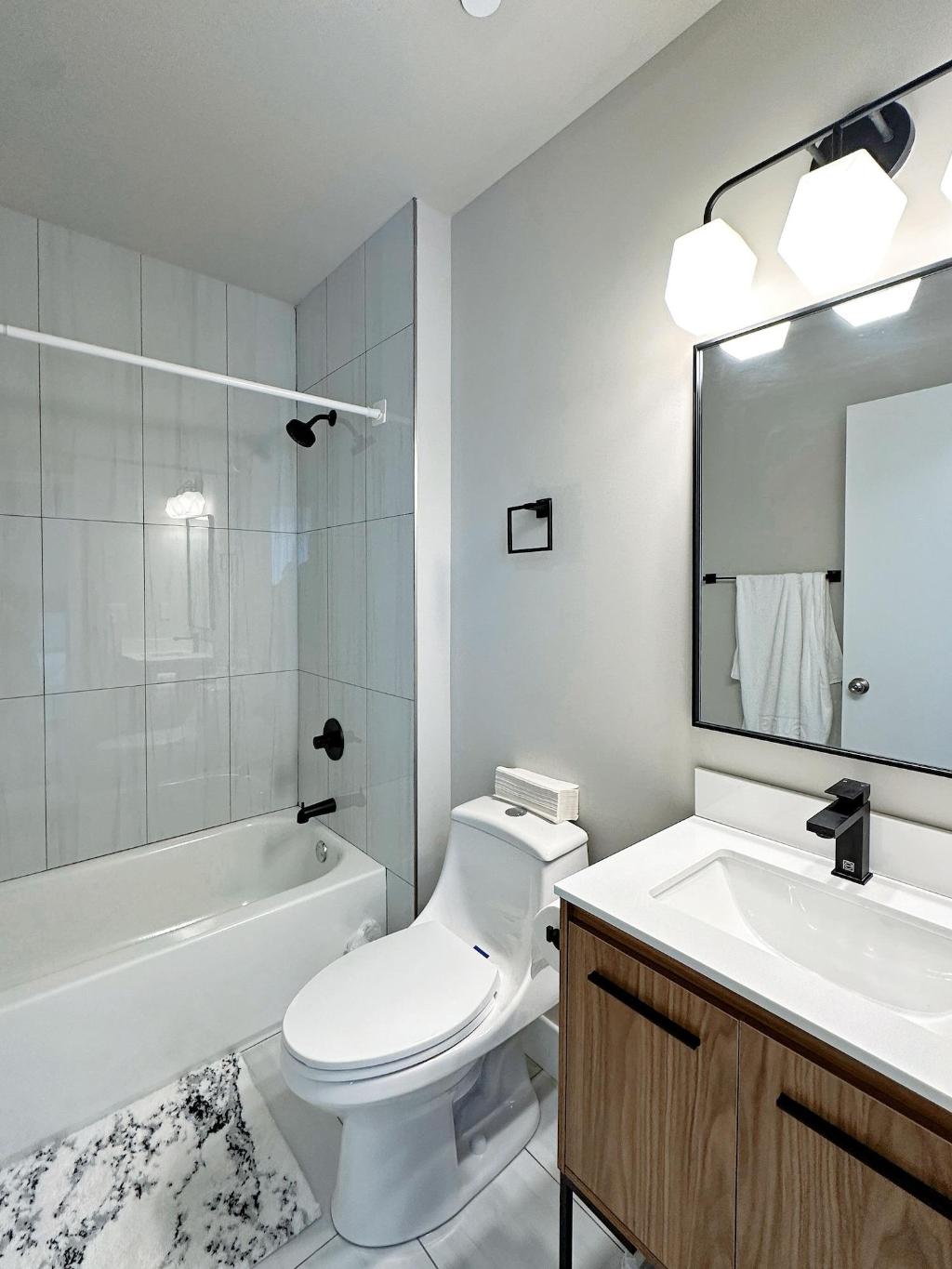 4211 Suites