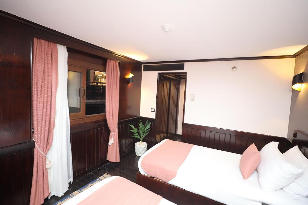 You Cairo Nile View Hotel