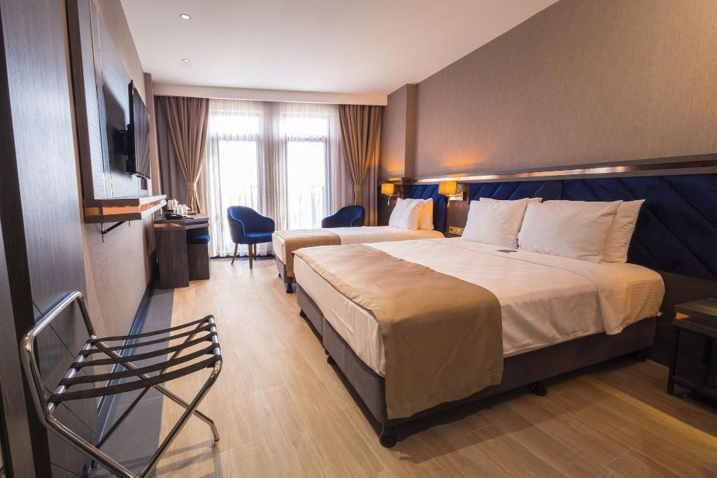 West Door Hotel
