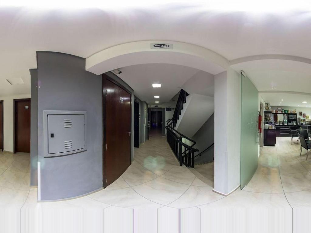 Hollyster Hotel