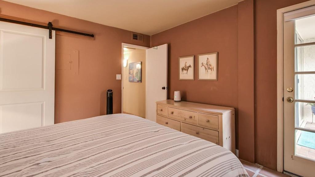 Charming 1 Bdrm Condo Steps To Old Town Scottsdale