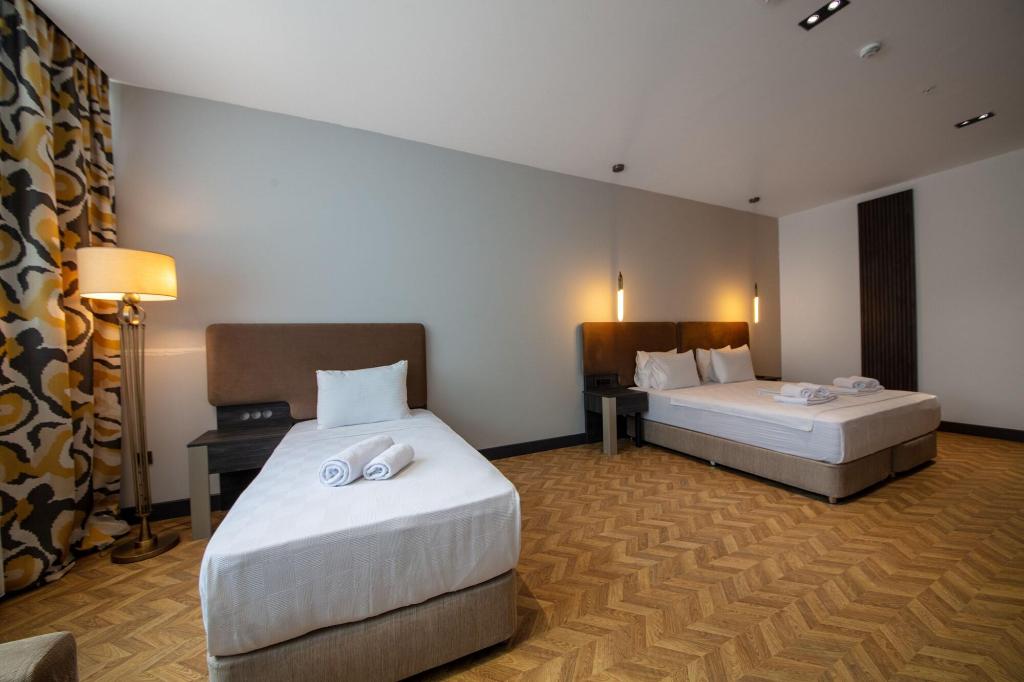 V Center Hotel