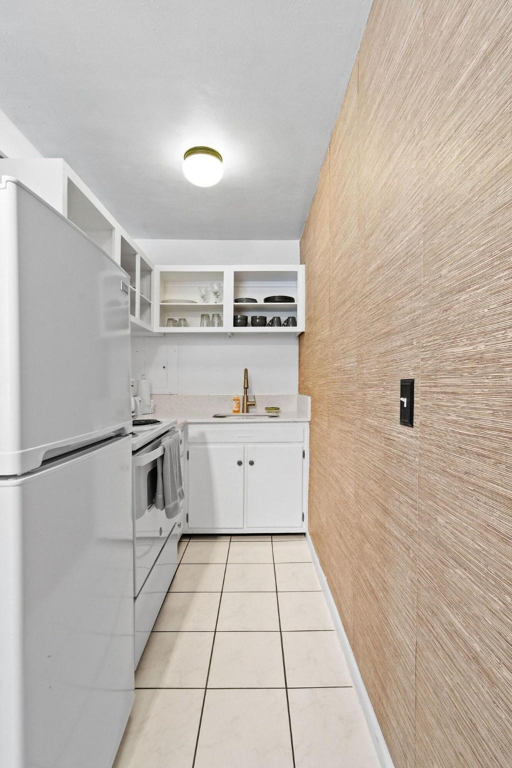 Sunshine Shores Boutique Apartments