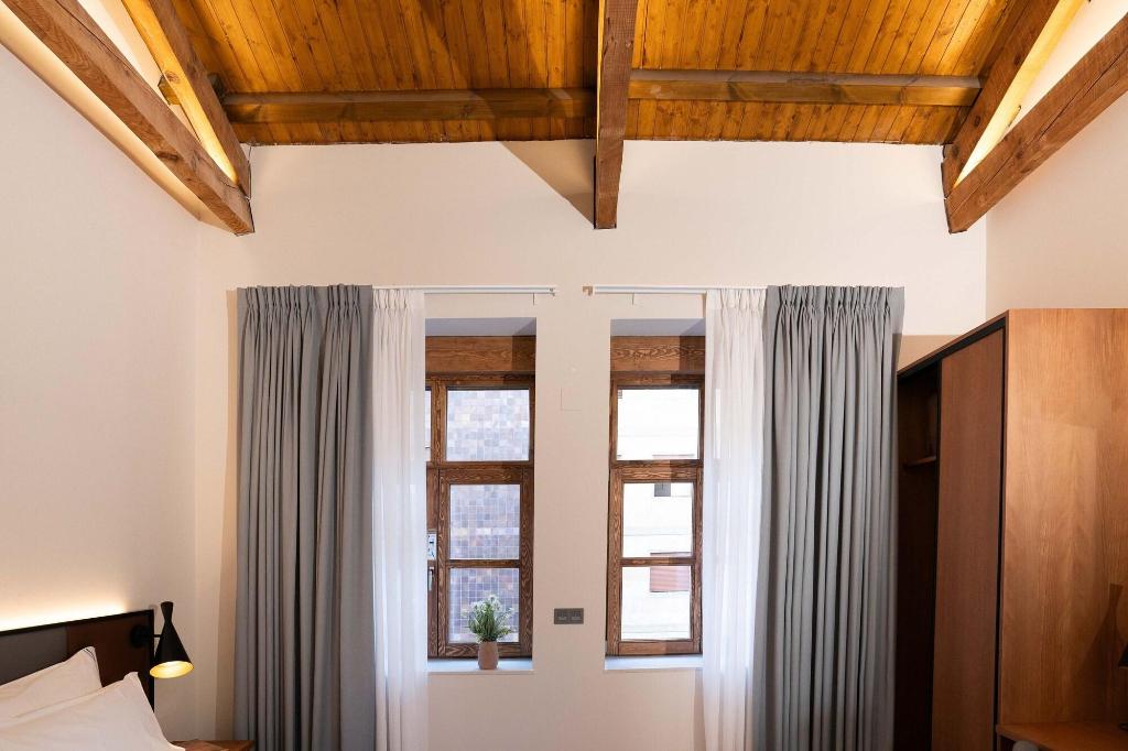 Prisma Suites