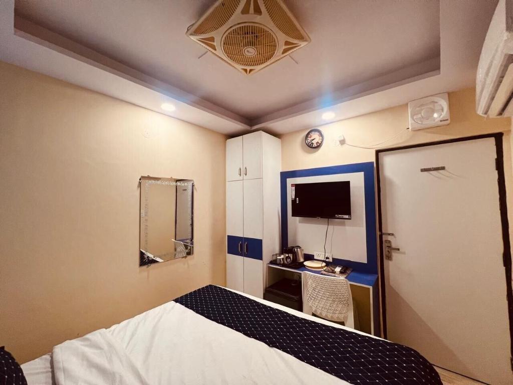Hotel Metro View Adarsh Nagar Metro
