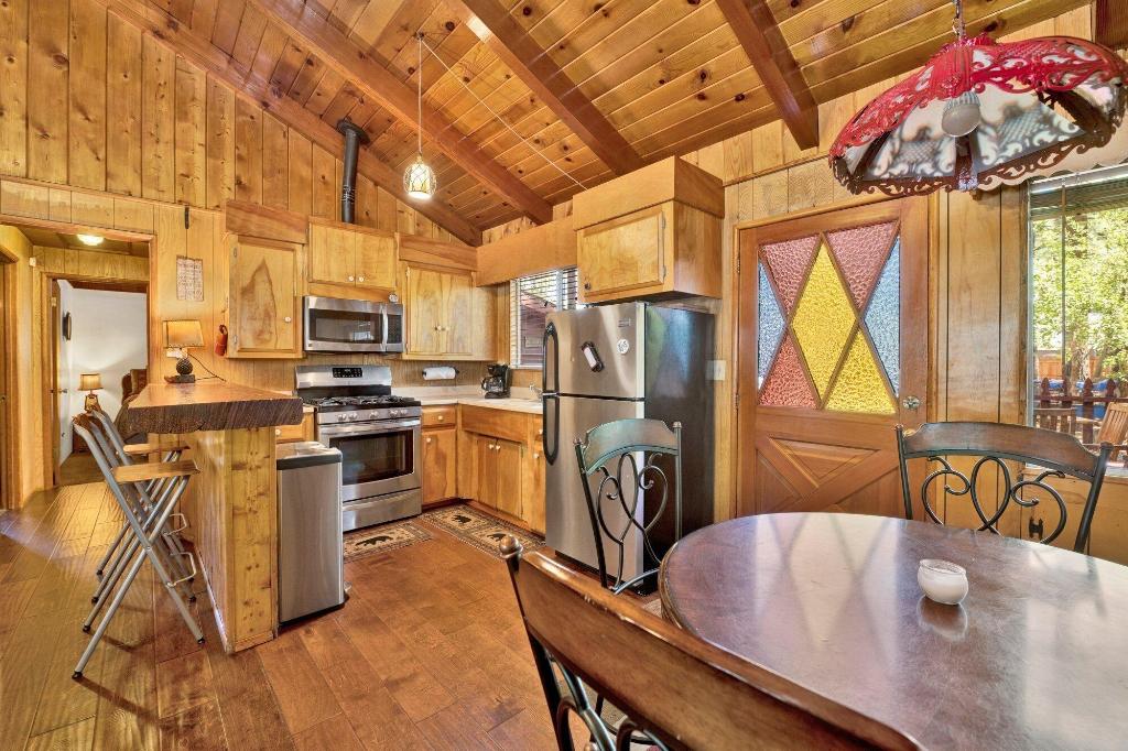 Pine Cone Cottage 2191