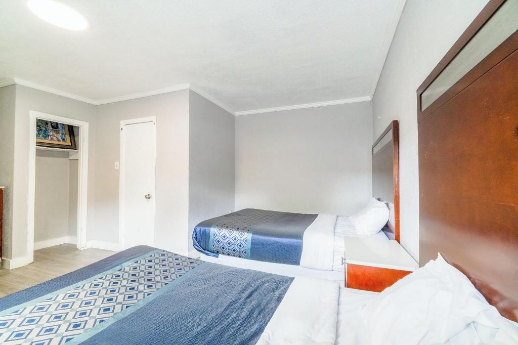 Alamo Oasis Inn and Suites By OYO San Antonio