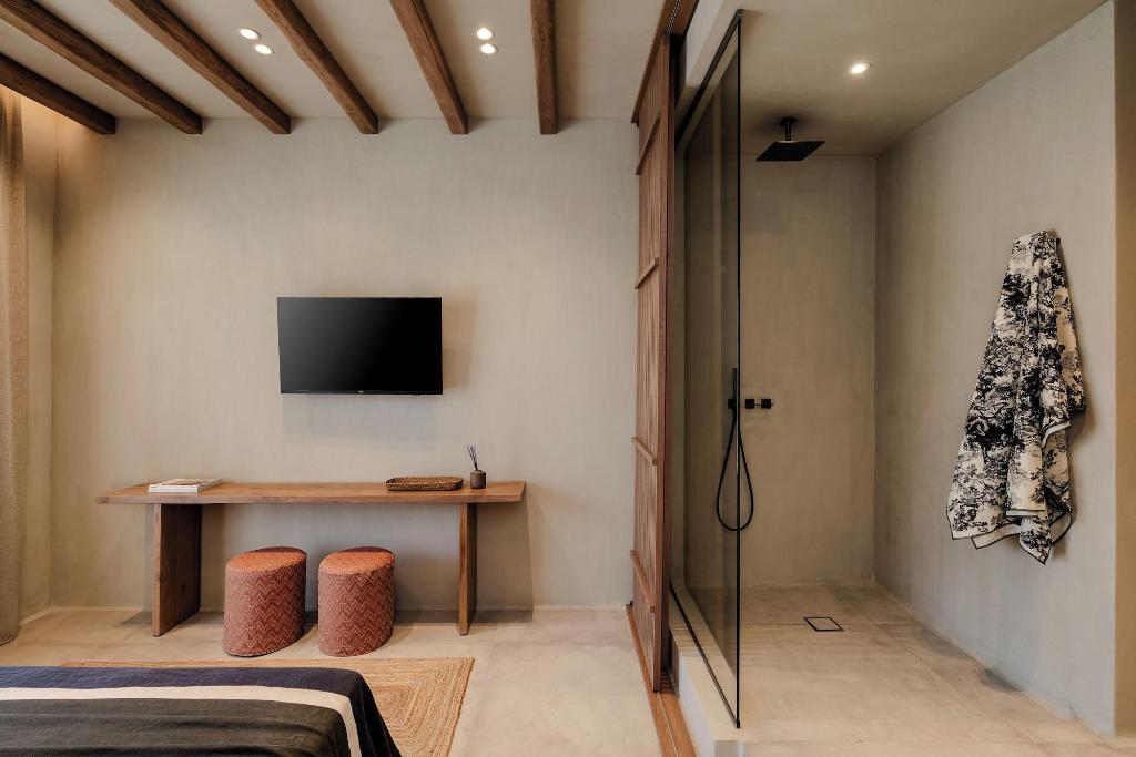 Tesoro Elegant Escapes Suites