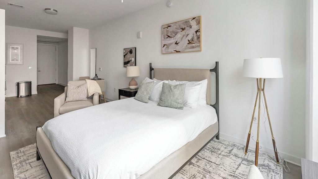 20 Midtown Apartments By Barsala