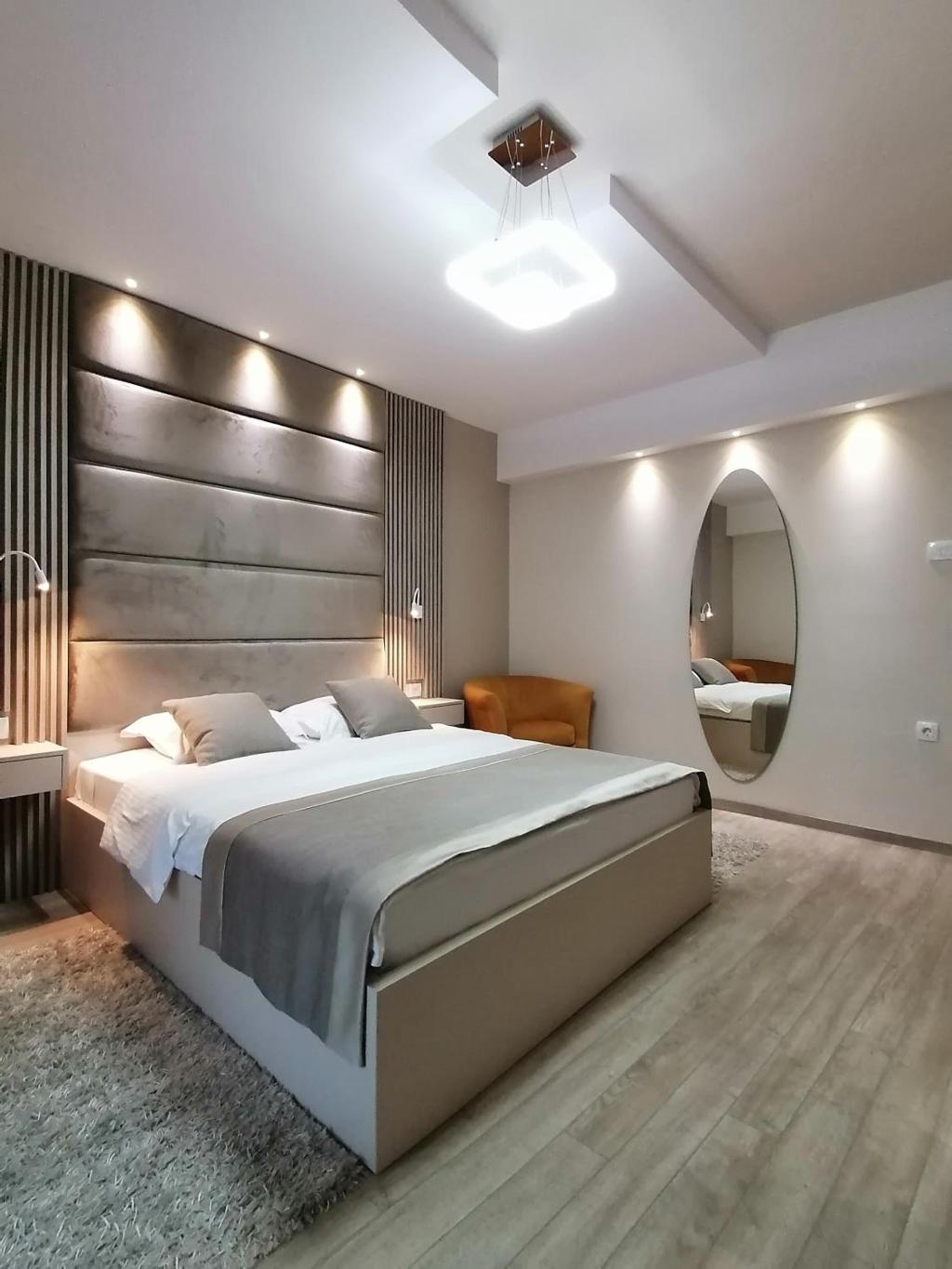 Hotel Holiday
