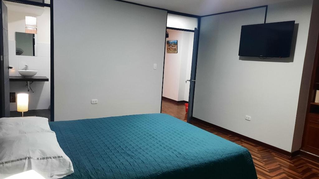 Av Carlos Valderrama 690