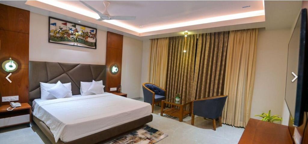 Hotel Pratap Palace