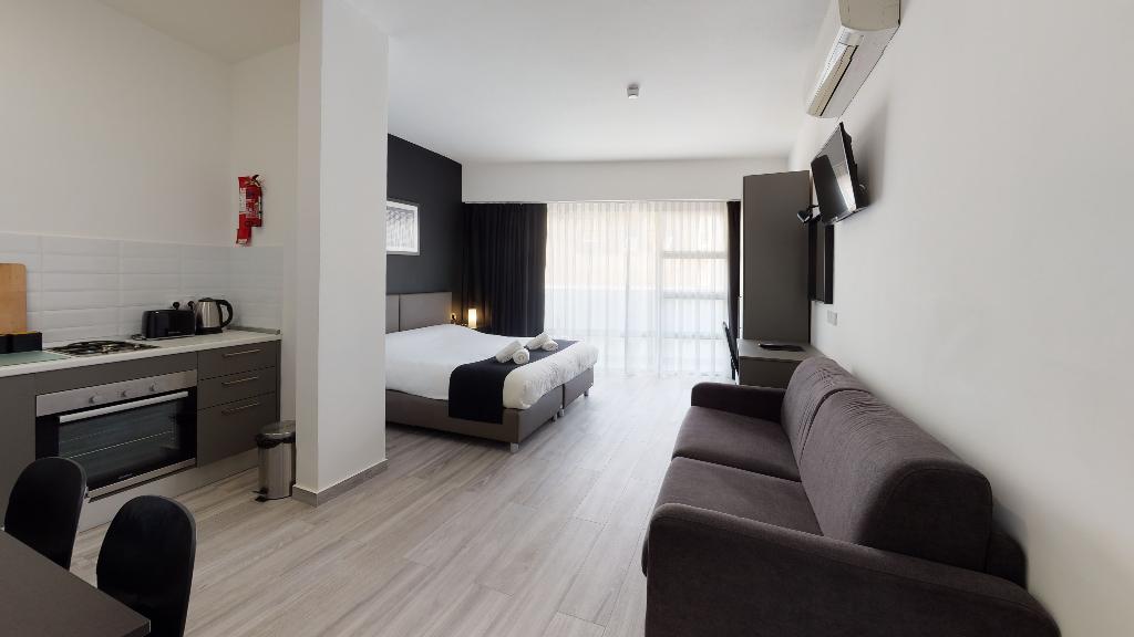 Block Hotel