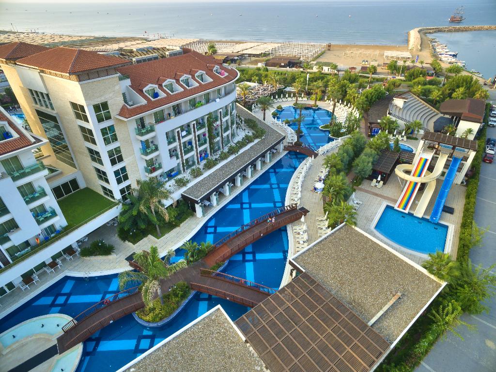 Sunis Evren Beach Resort 5*