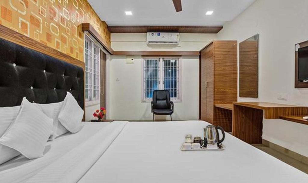 Fabhotel Luck Inn Residency