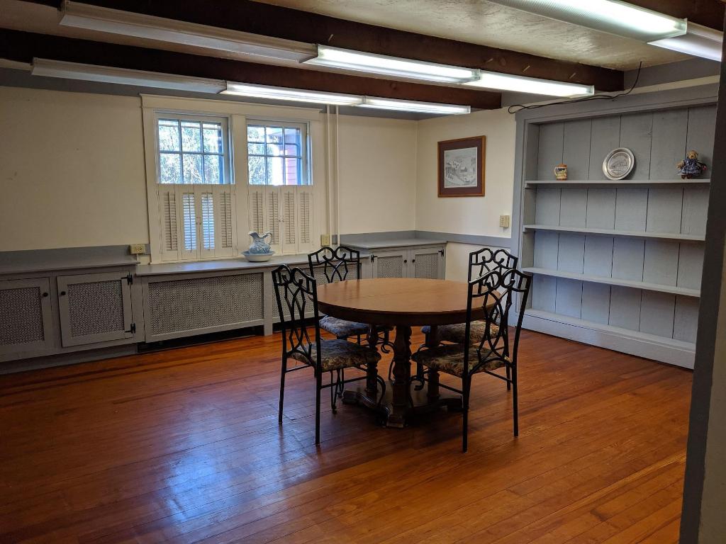 Spruce Lane Lodge & Cottages