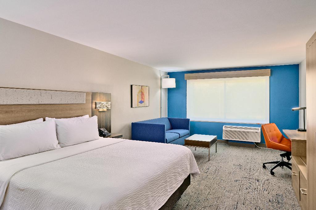 Holiday Inn Express & Suites Diamond