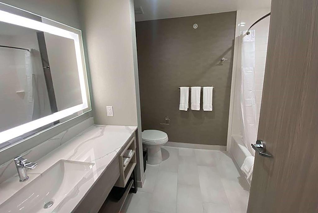 Hawthorn Extended Stay by Wyndham DeSoto