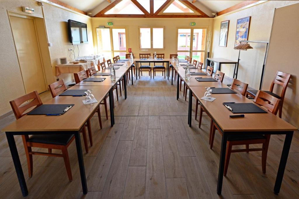 Hotel Logis Hôtel des lacs, Frankreich, Viry-Châtillon. Großes 8