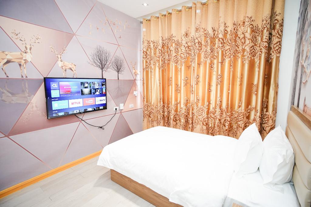 Home Me Hotel