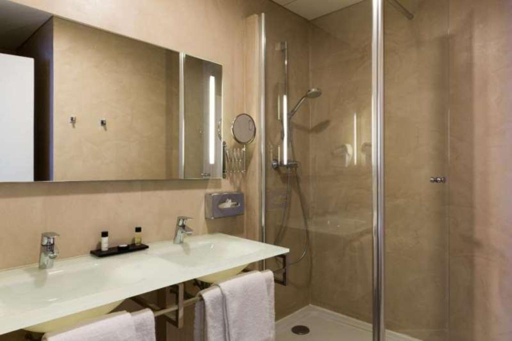 Hotel Le Cardinal Rueil Centre, Frankreich, Rueil-Malmaison. Großes 28