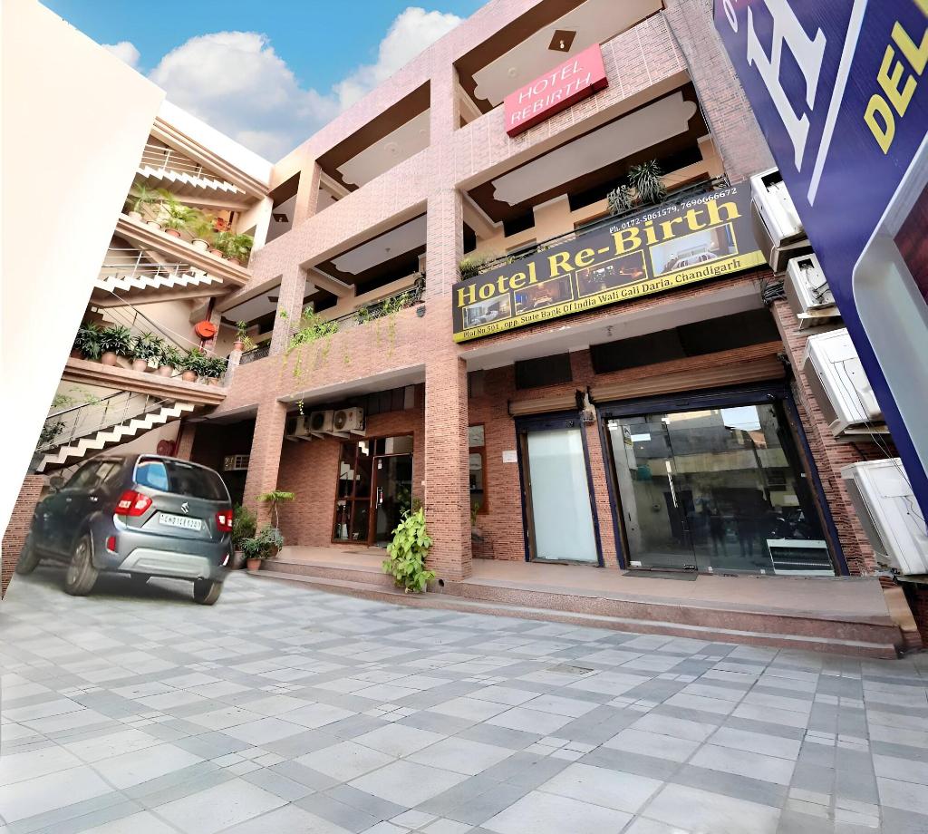 Hotel Rebirth, Chandigarh