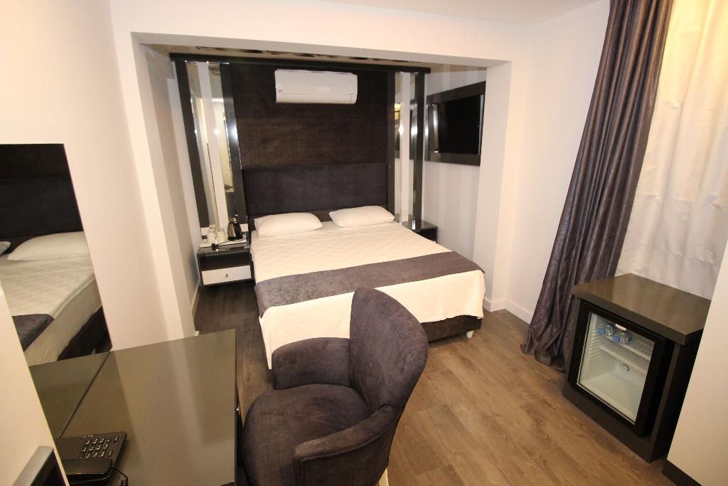Extravagant Hotel