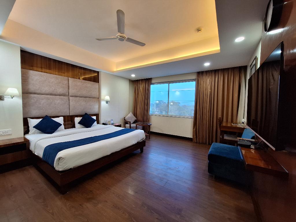 L N Hotels & Resorts
