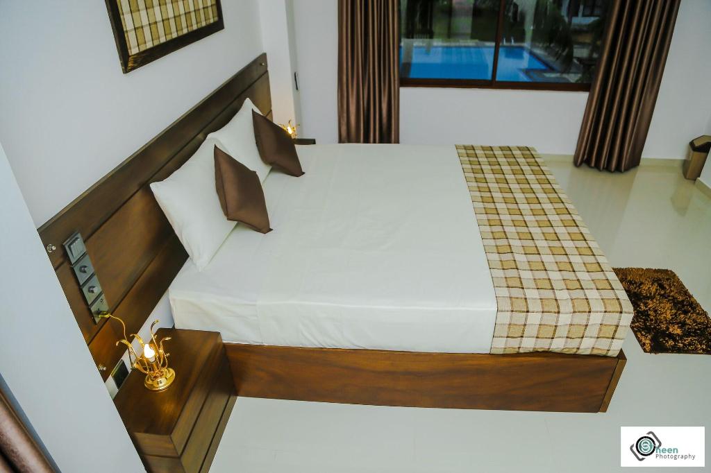 Shades Resort And Villa