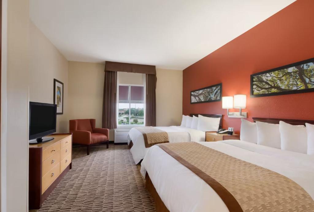 Hawthorn Extended Stay by Wyndham College S. South