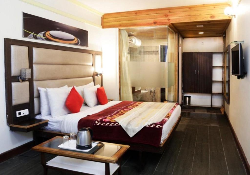 Hotel Aroma Nainital