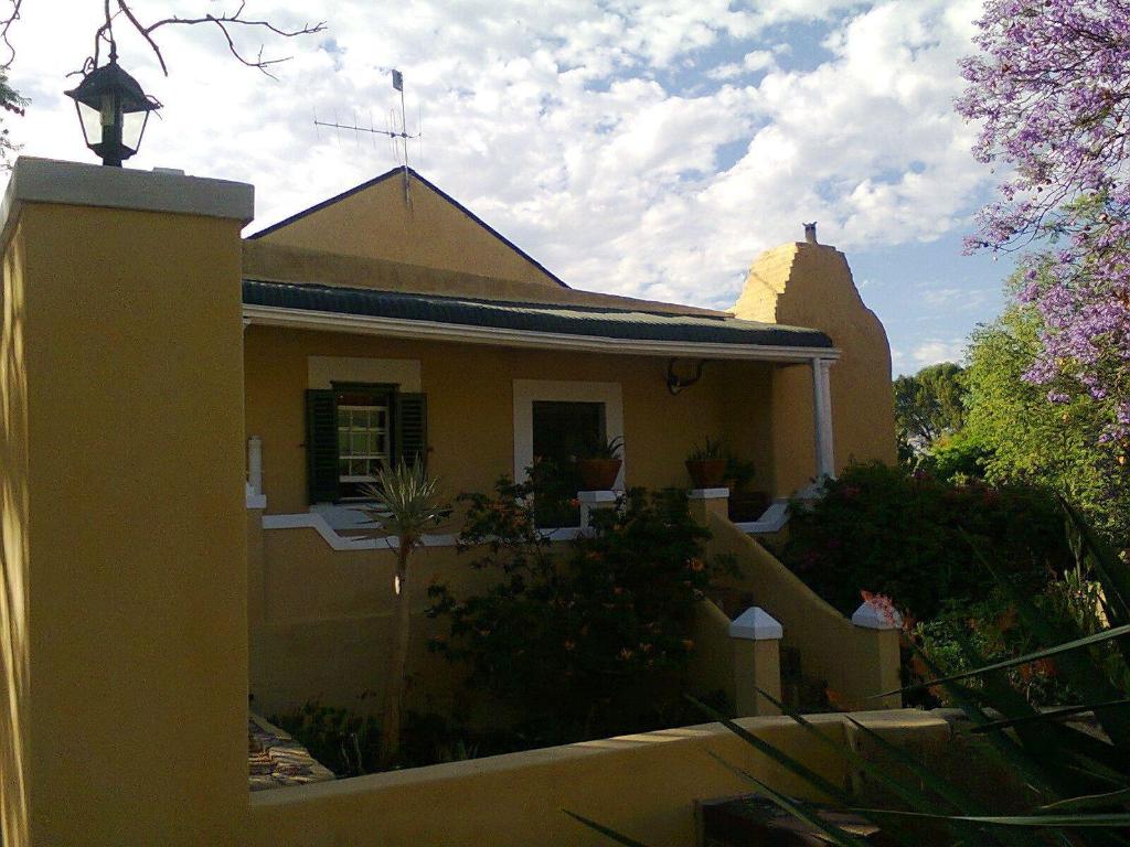 Trackers Inn