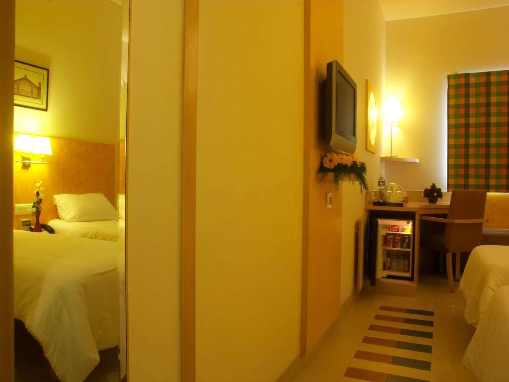 Radha Hometel Whitefield
