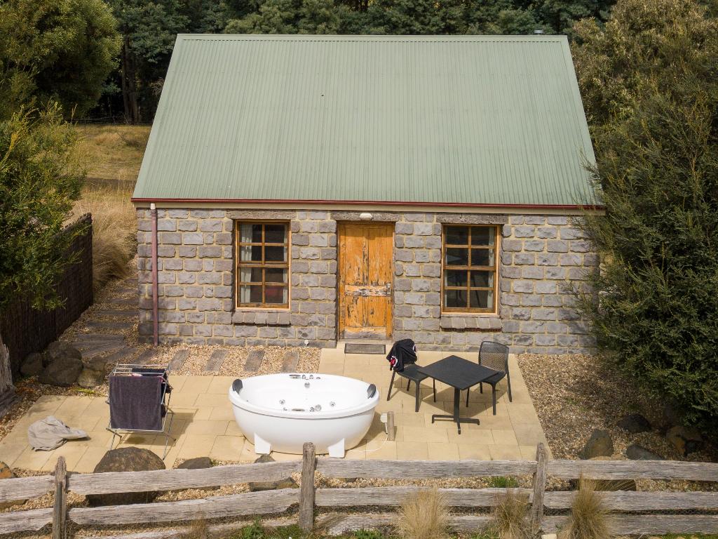 Tin Dragon Trail Cottages