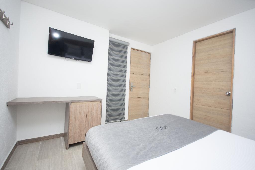 Novus Laureles