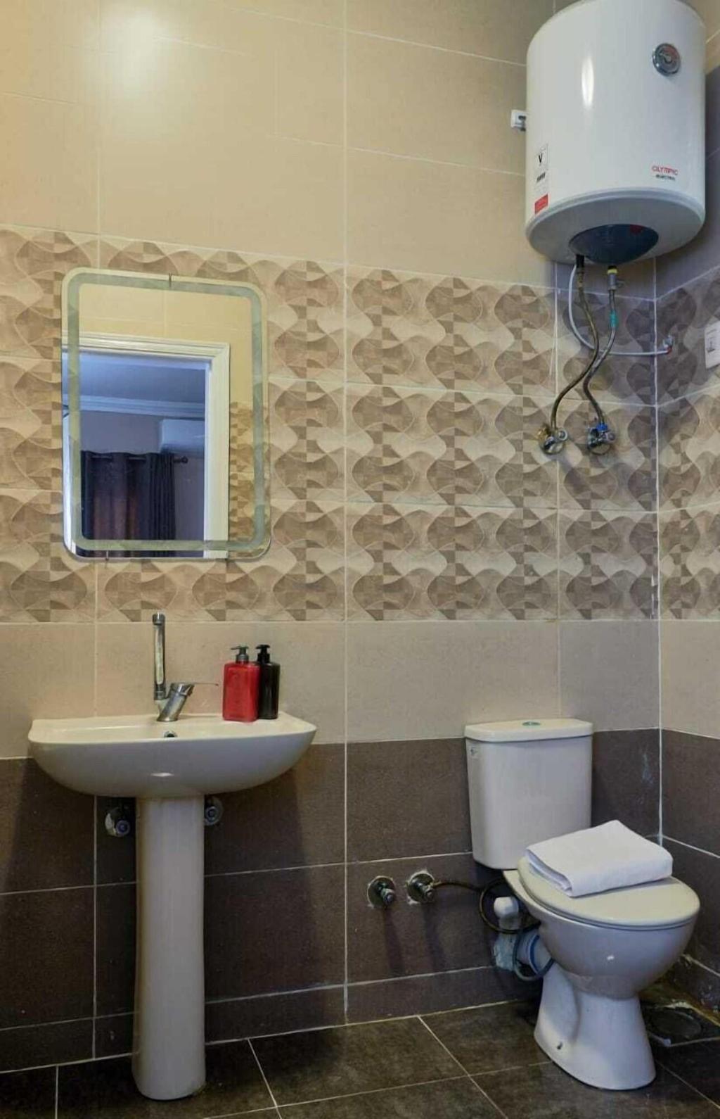 Roadhouse New Cairo Residence