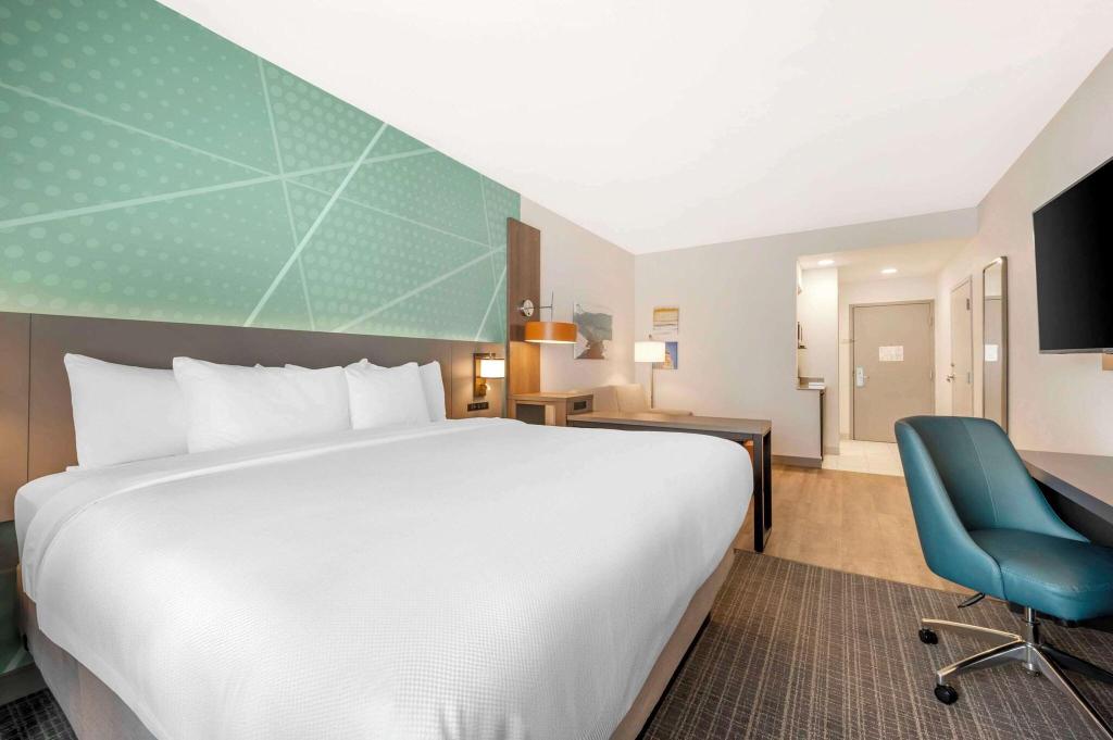 Comfort Suites Fort Wayne
