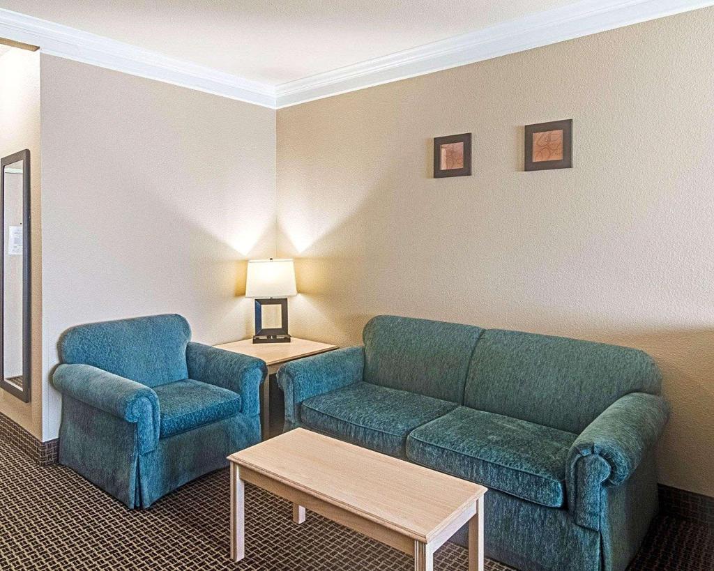 Comfort Suites Kingwood Houston North