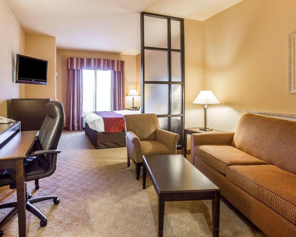 Comfort Suites Macon Northwest